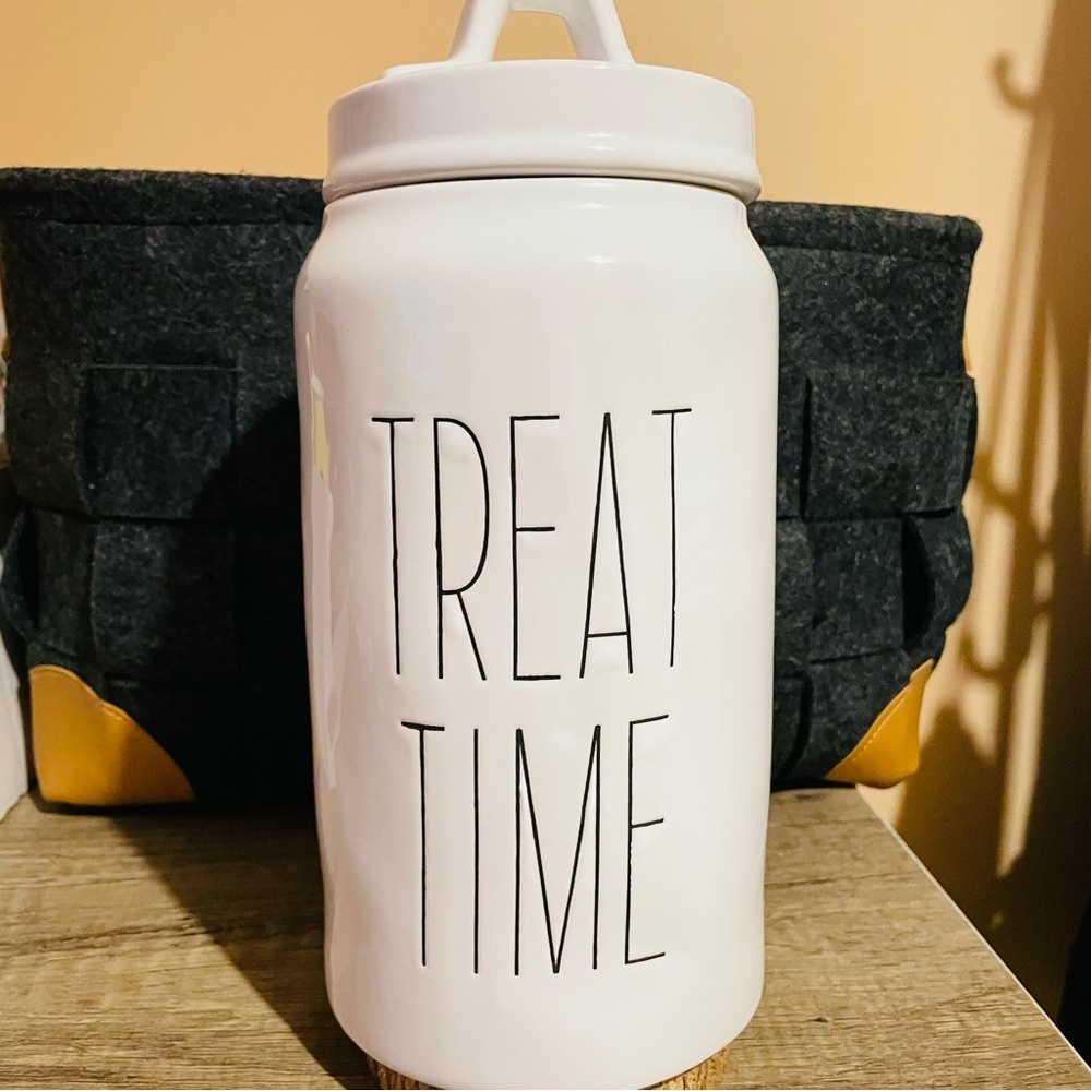 RAE DUNN Treat Time Canister